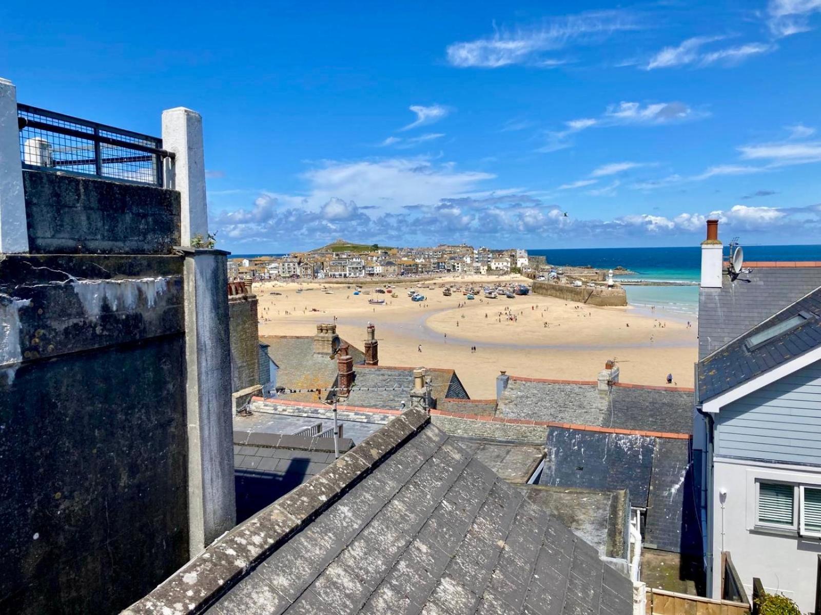 Barn Conversion In Zennor * St Ives (Cornwall)